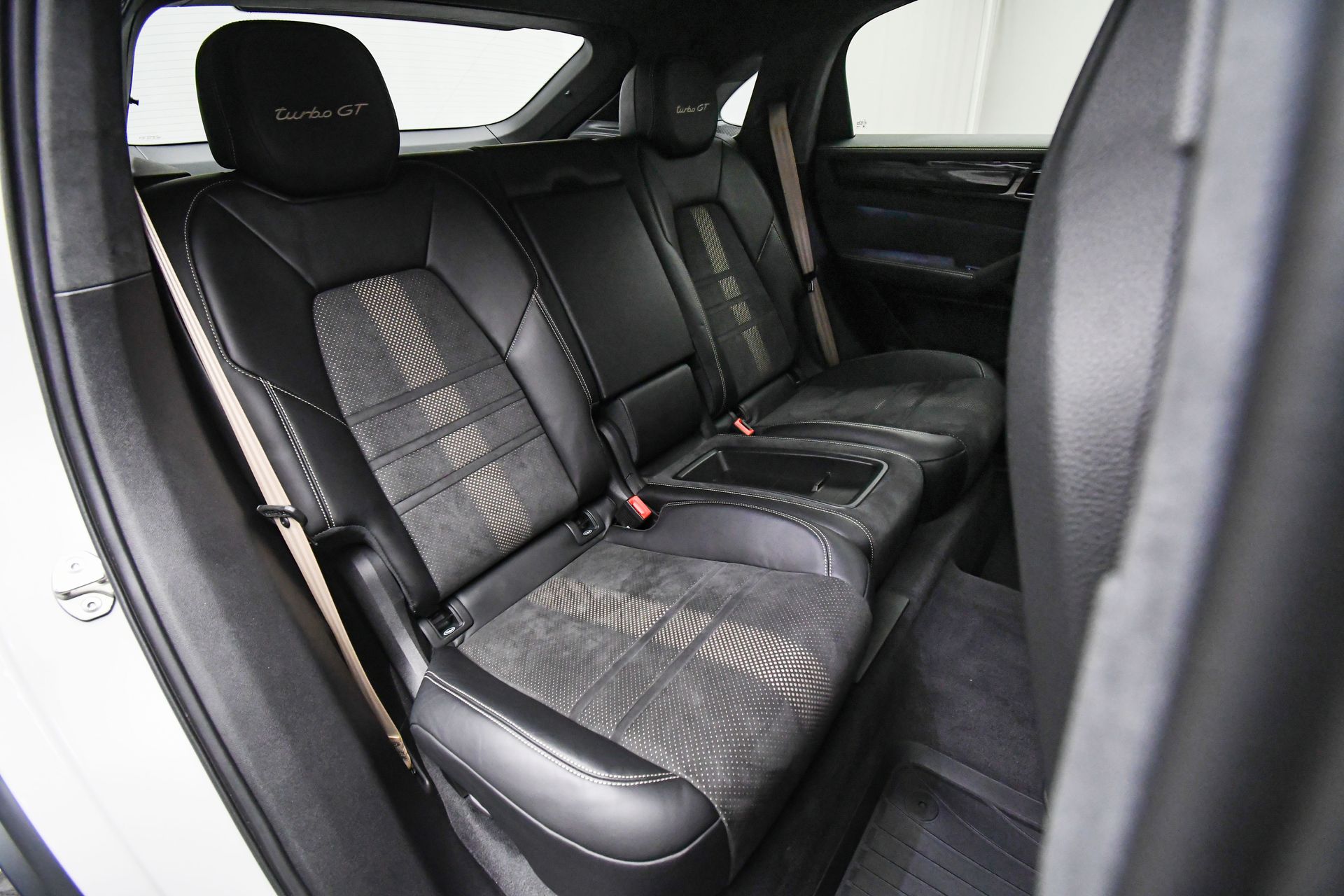 2023 Porsche Cayenne Coupe Turbo GT photo 46