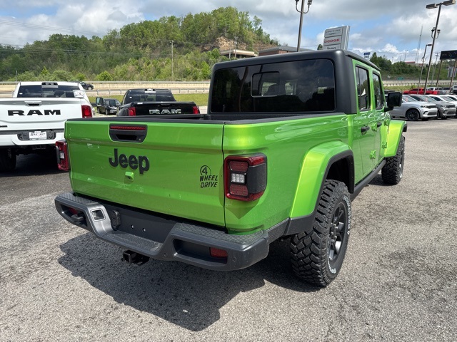 2025 Jeep Gladiator Willys photo 3