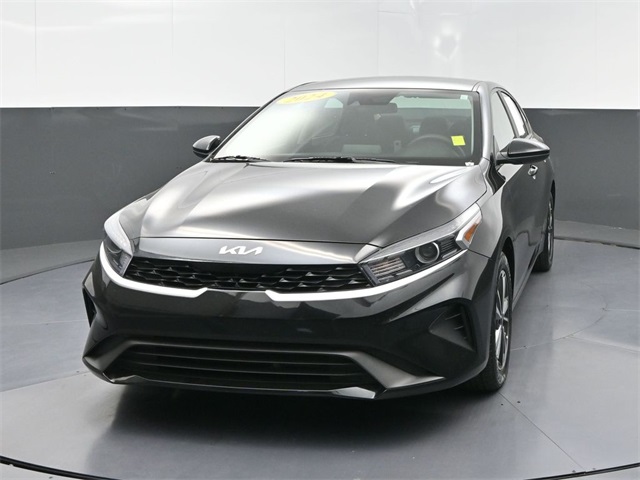 2024 Kia Forte LXS photo 2