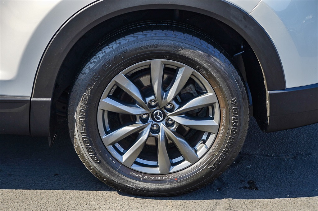 2023 Mazda CX-9 Touring photo 7