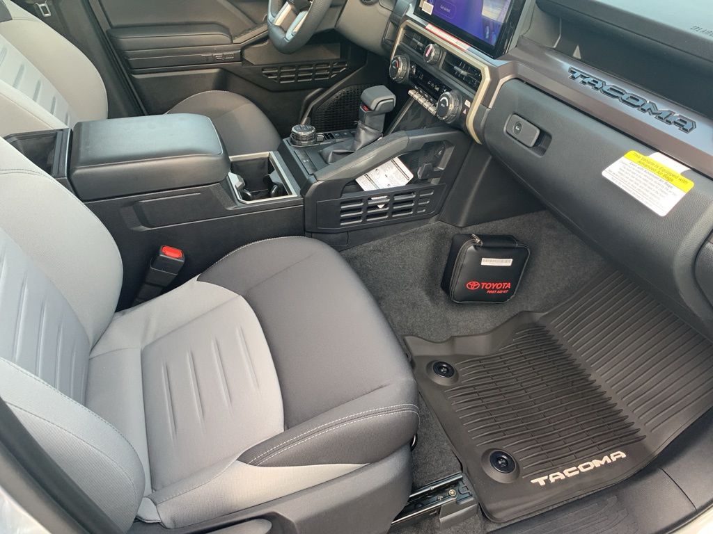 2025 Toyota Tacoma TRD Off-Road Double Cab photo 16