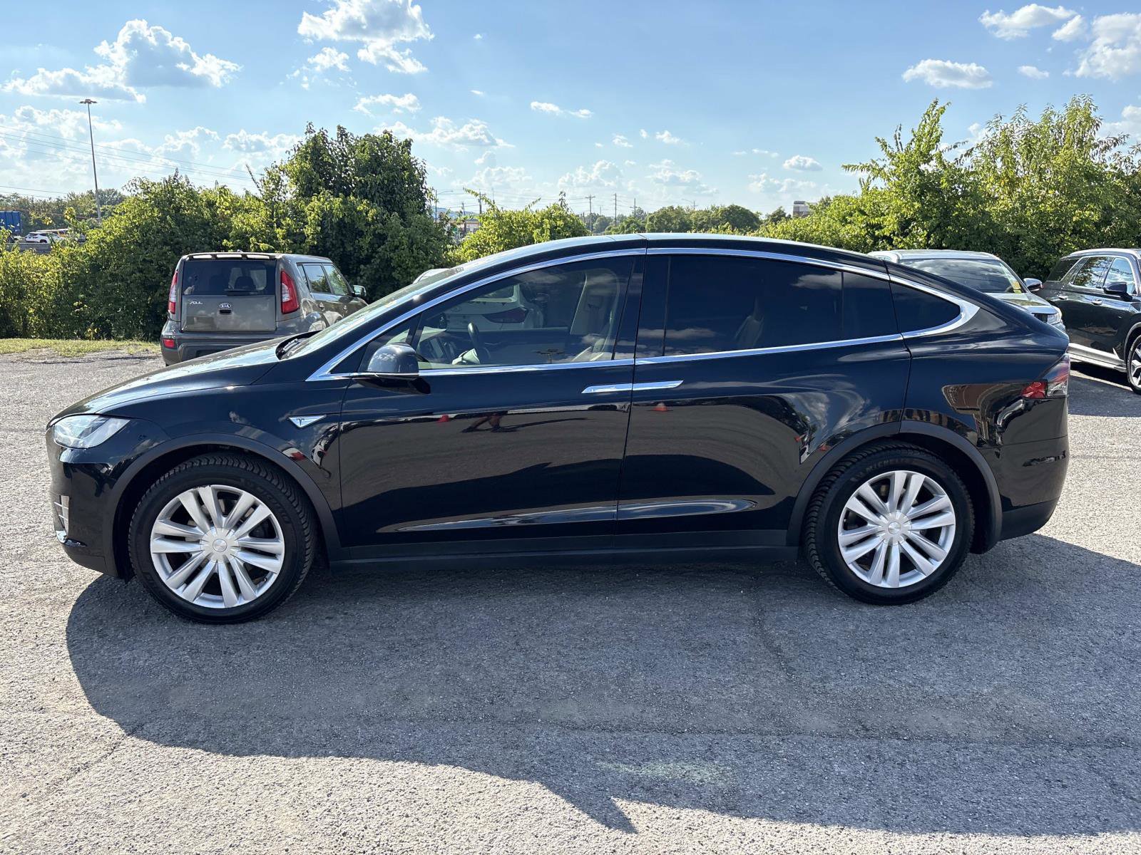 2016 Tesla Model X 90D photo 4