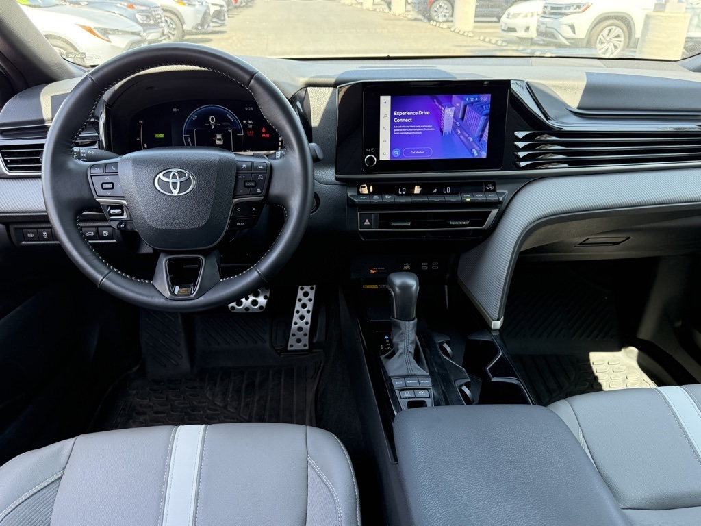 2025 Toyota Camry SE photo 26