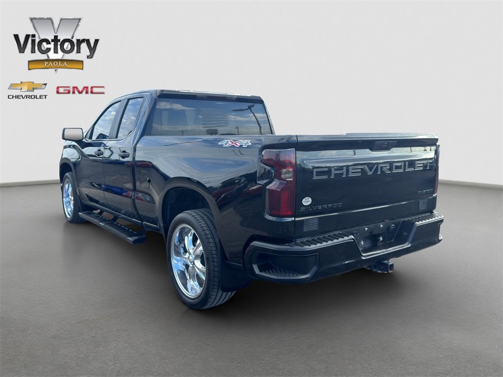 2022 Chevrolet Silverado 1500 Custom photo 4