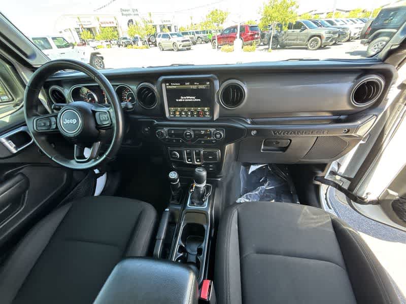 2022 Jeep Wrangler Willys photo 14