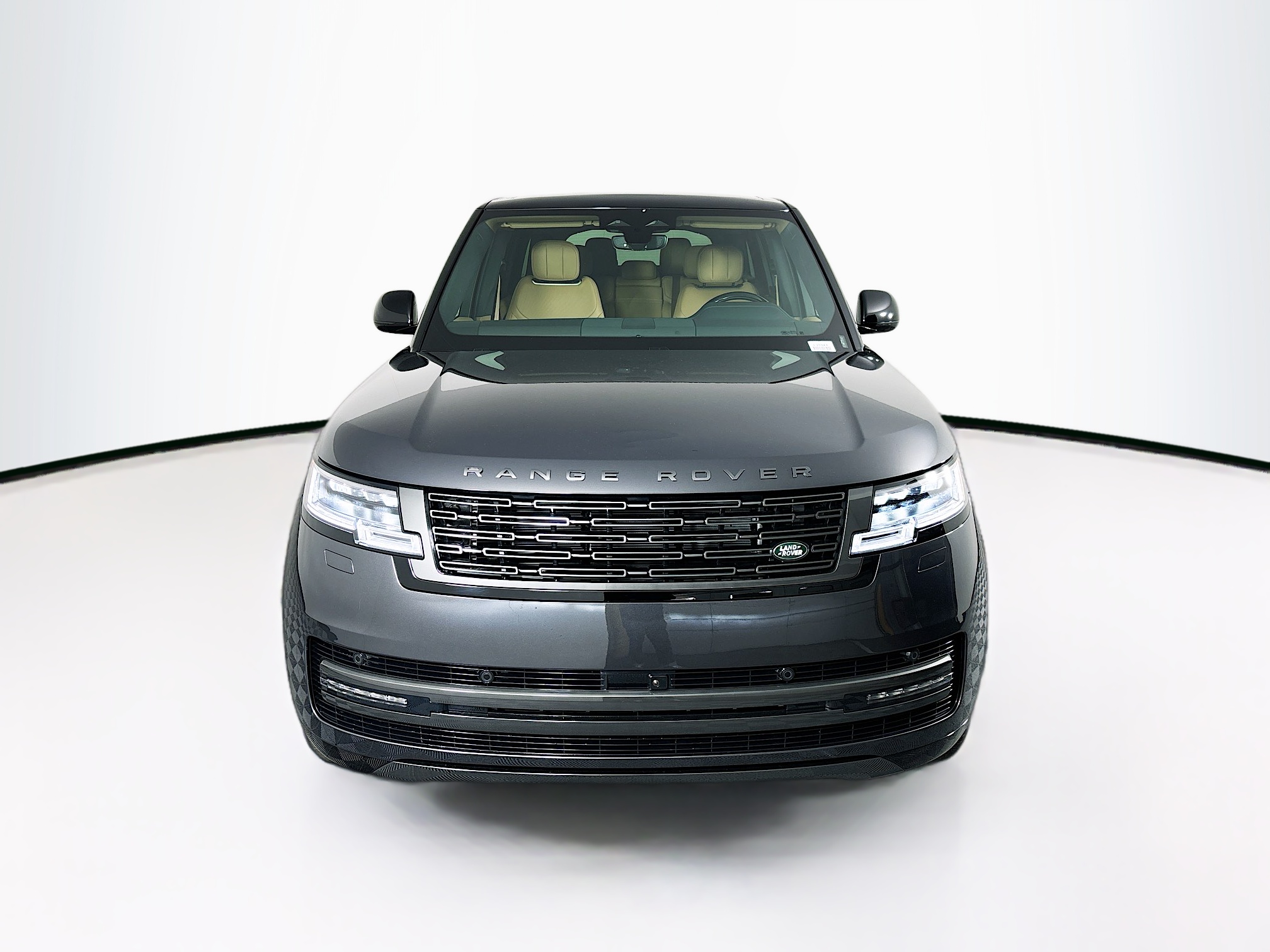 2025 Land Rover Range Rover SE photo 2