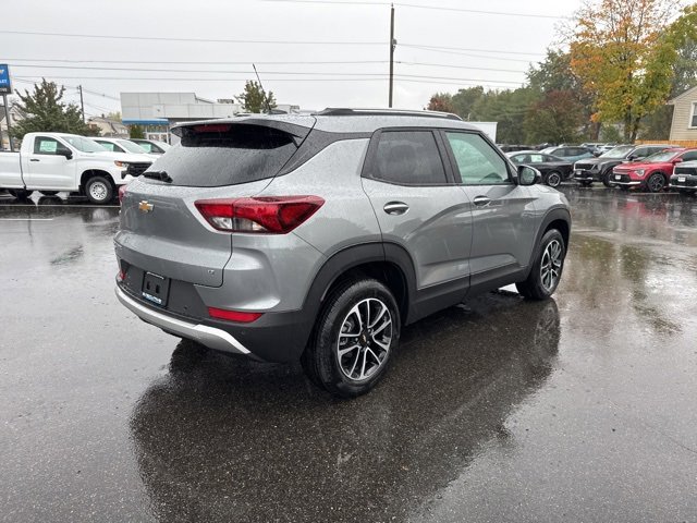 2026 Chevrolet Trailblazer LT photo 3