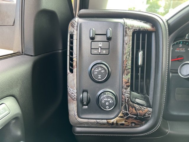2016 Chevrolet Silverado 1500 LTZ photo 20