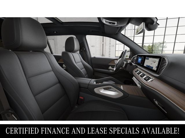 2025 Mercedes Benz GLS 450 4MATIC photo 4