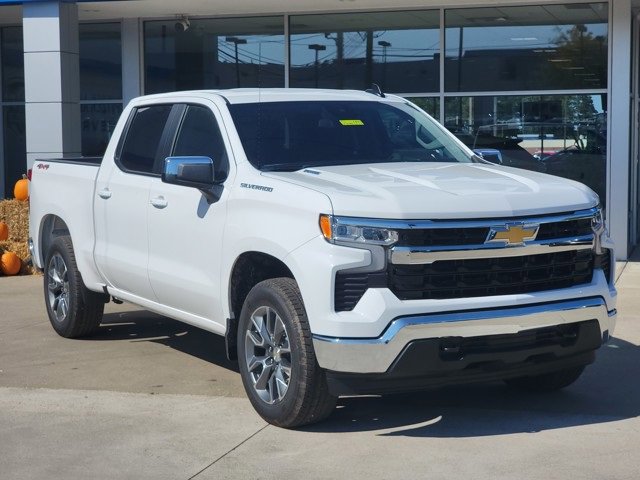 2026 Chevrolet Silverado 1500 LT photo 2