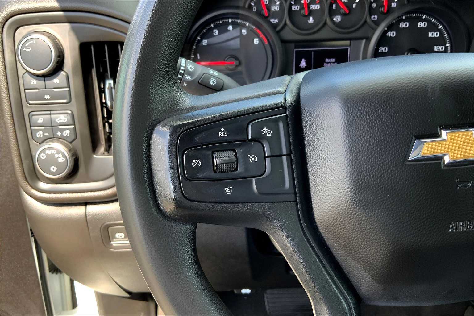 2024 Chevrolet Silverado 2500HD Custom photo 10