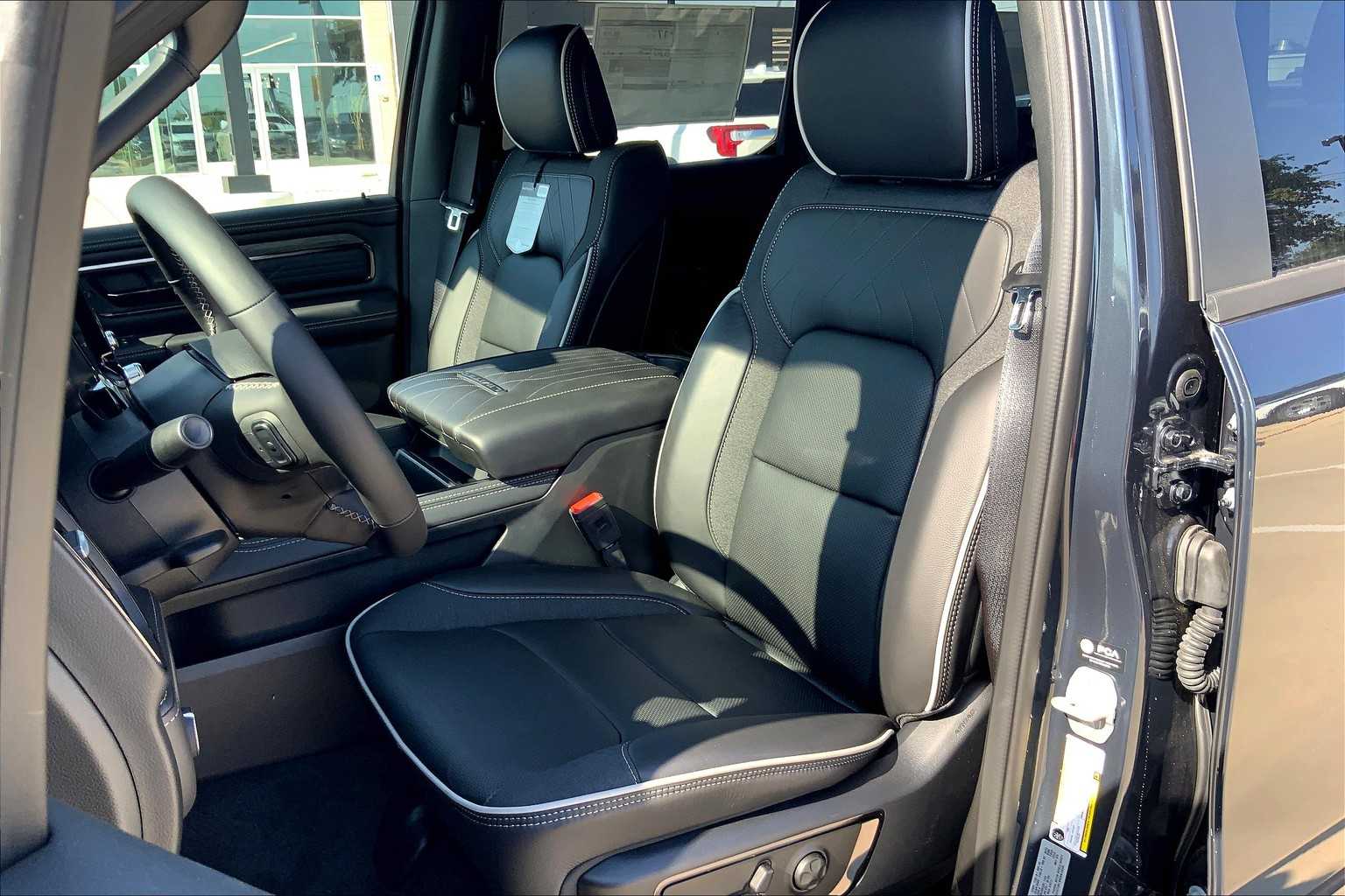 2026 Ram 1500 Limited photo 9