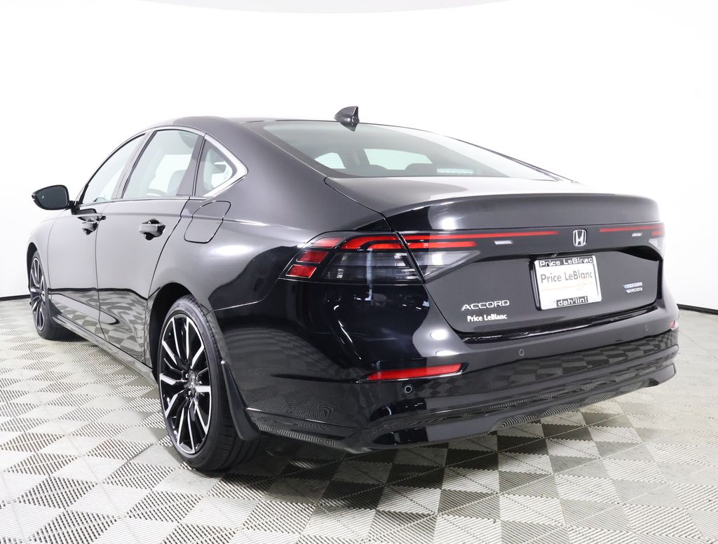 2024 Honda Accord Hybrid Touring photo 2