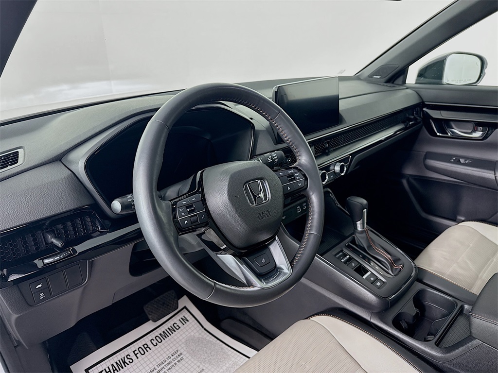 2023 Honda CR-V Hybrid Sport Touring photo 3