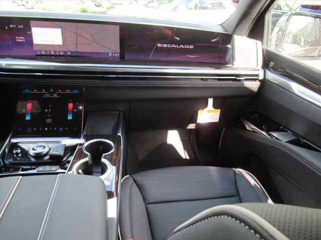2026 Cadillac Escalade Luxury photo 11