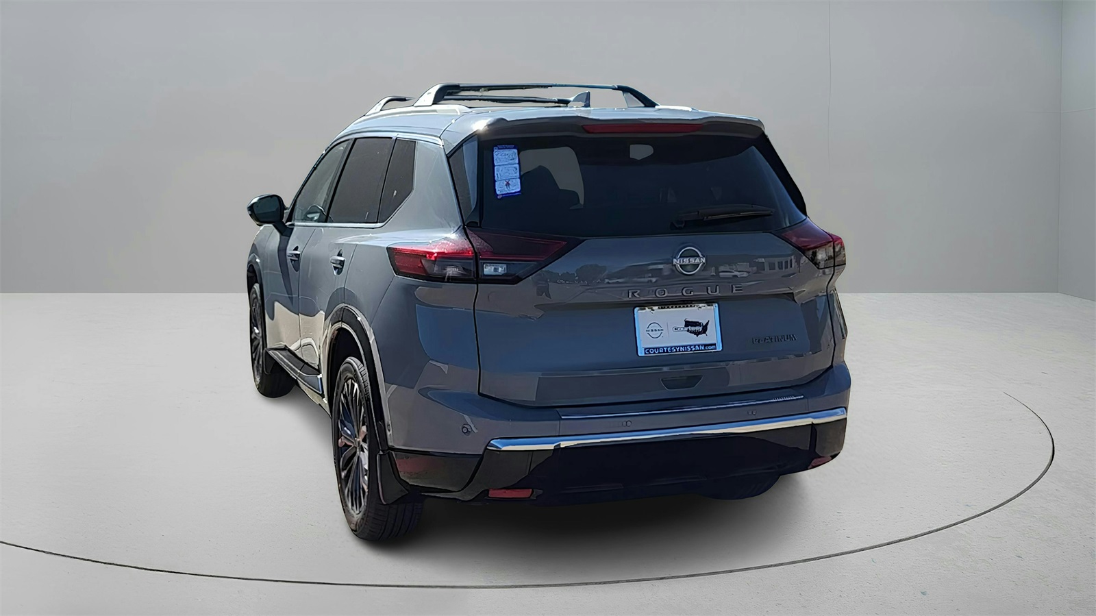 2025 Nissan Rogue Platinum photo 3