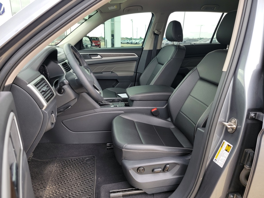 2023 Volkswagen Atlas V6 SE Technology photo 9