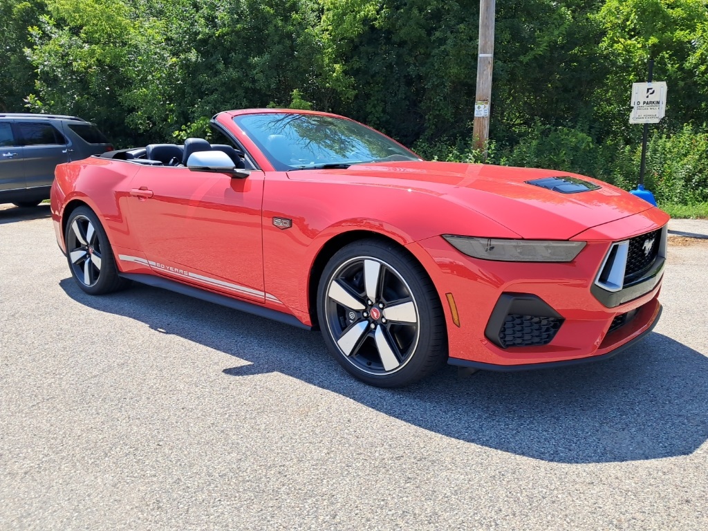 2025 Ford Mustang GT Premium Convertible photo 4