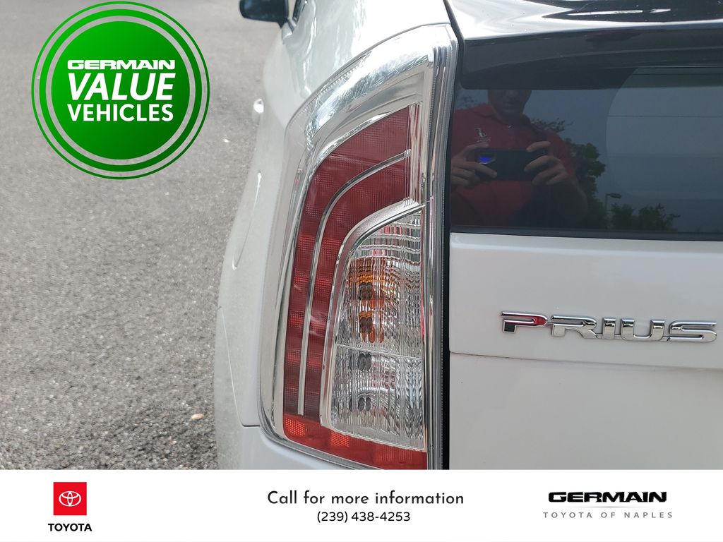 2012 Toyota Prius Two photo 12