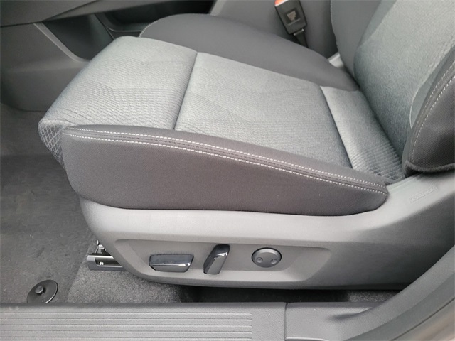 2026 Nissan Rogue SV photo 13
