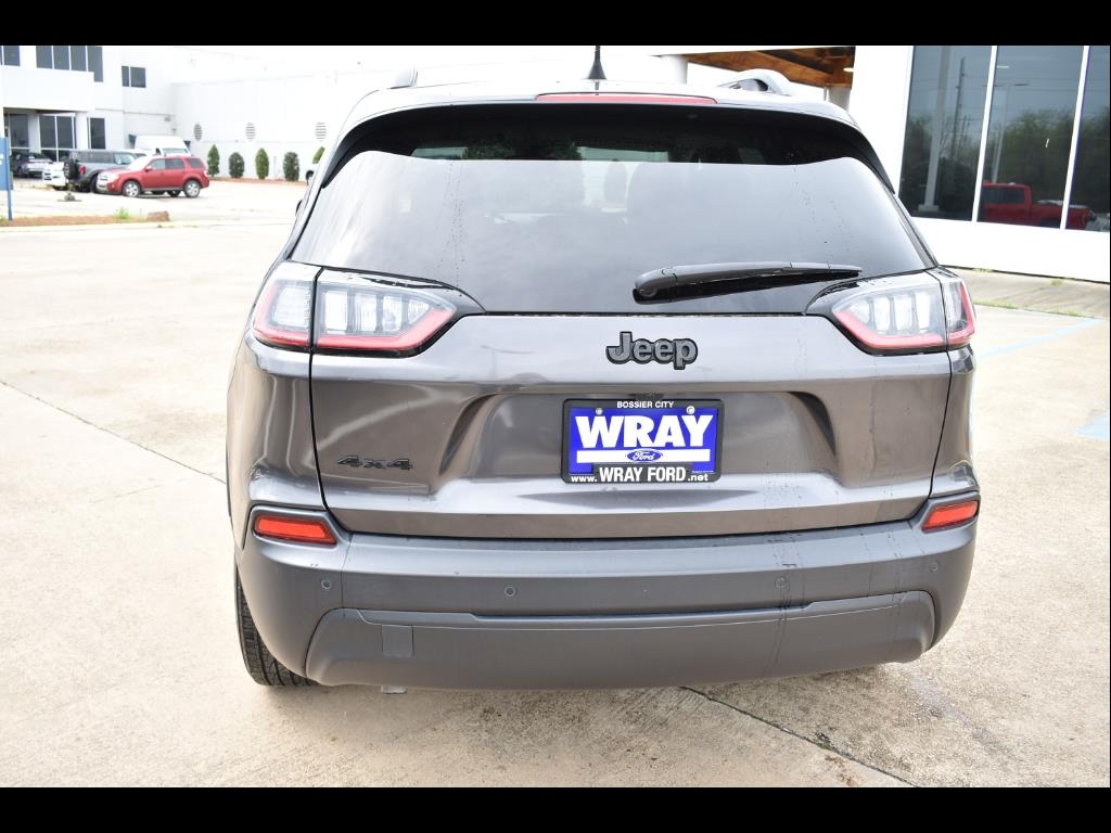 2023 Jeep Cherokee Altitude Lux photo 3