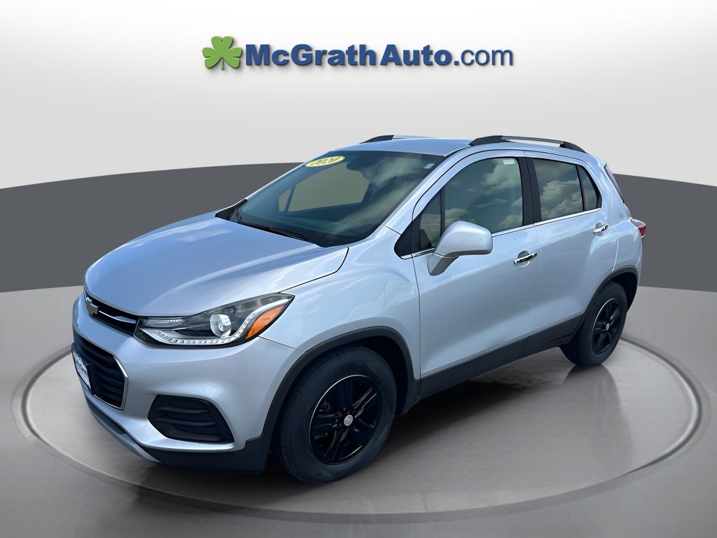 2020 Chevrolet Trax LT photo 2