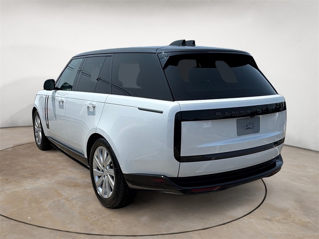 2025 Land Rover Range Rover SE photo 2
