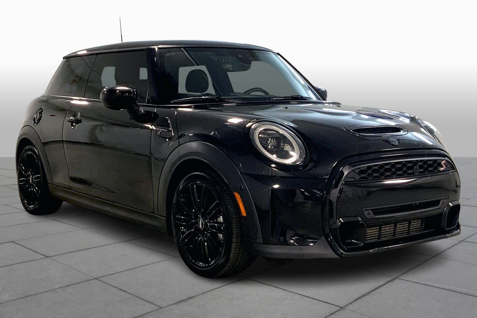 Used 2022 MINI Hardtop 2 Door S with VIN WMW53DH00N2R92044 for sale in Kansas City