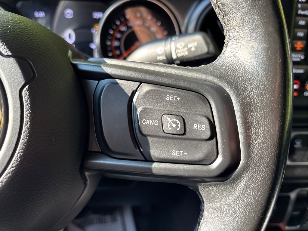 2021 Jeep Gladiator Willys photo 22