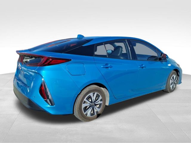 2017 Toyota Prius Prime Advanced photo 3