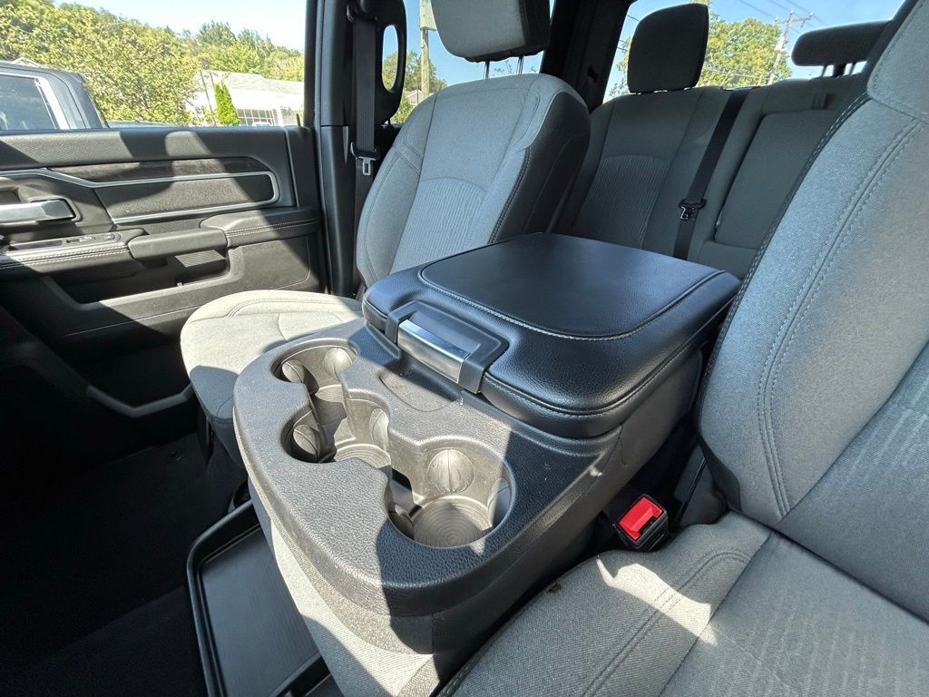 2024 Ram 2500 Big Horn photo 28