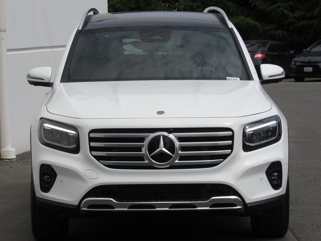 2025 Mercedes Benz GLB 250 4MATIC photo 3