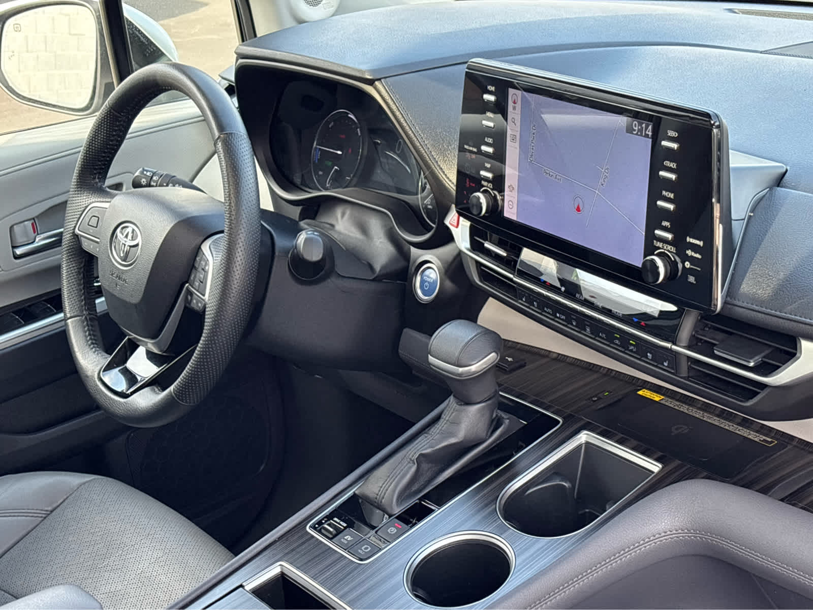 2022 Toyota Sienna Limited photo 19