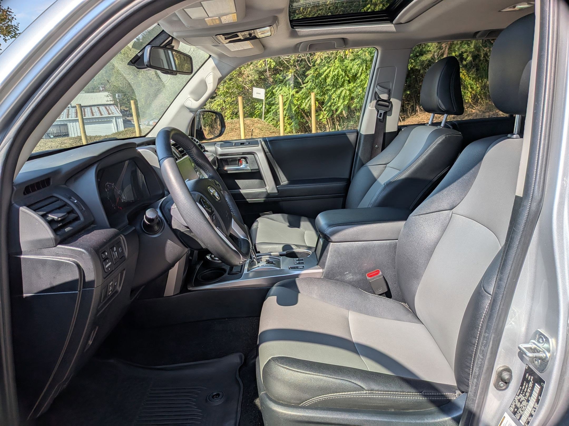 2022 Toyota 4Runner SR5 Premium photo 13