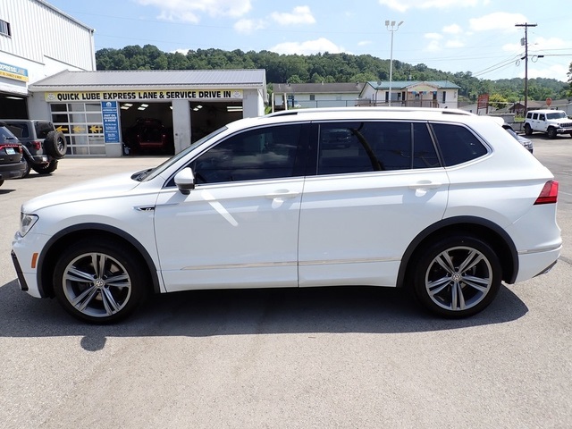 Certified 2018 Volkswagen Tiguan SEL with VIN 3VV2B7AX2JM153583 for sale in Waynesburg, PA