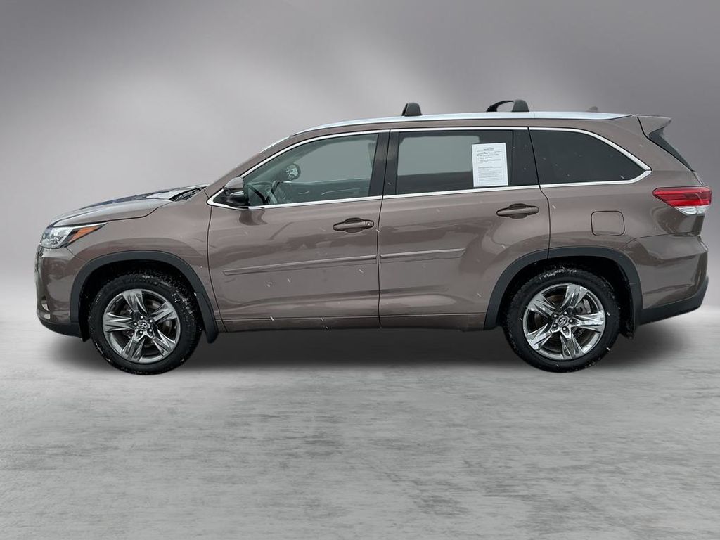 2017 Toyota Highlander Limited photo 2