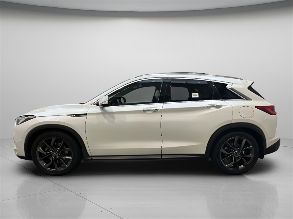 2019 Infiniti QX50 Essential AWD photo 2