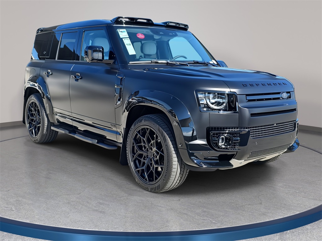 2025 Land Rover Defender 110 V8 photo 3