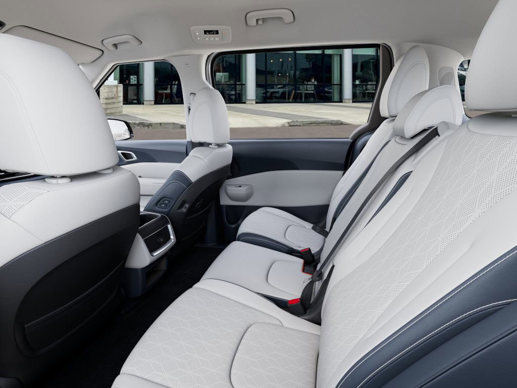 2026 Kia Carnival EX photo 16