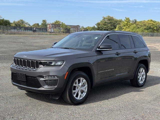 2023 Jeep Grand Cherokee Limited's photo