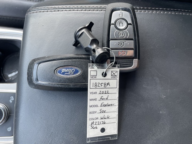 2022 Ford Explorer Platinum photo 19