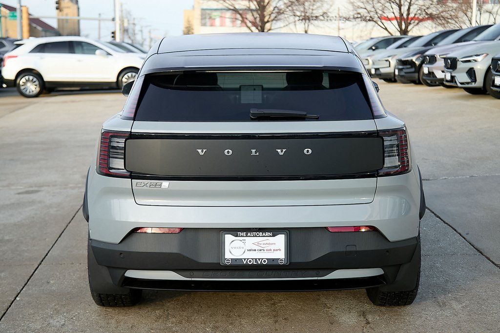 2026 VOLVO EX30 CC - Image 7