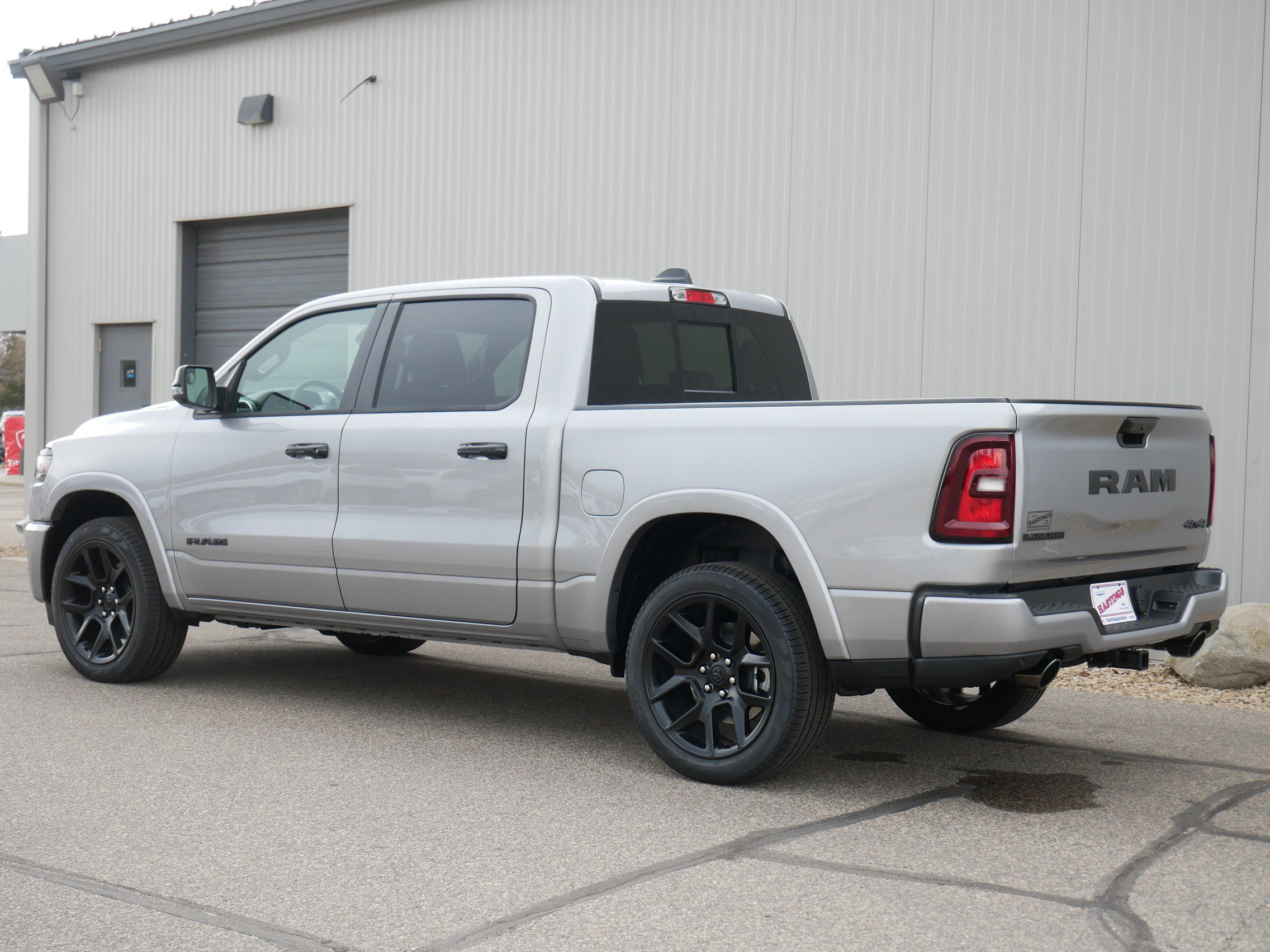 2025 Ram 1500 Laramie photo 3