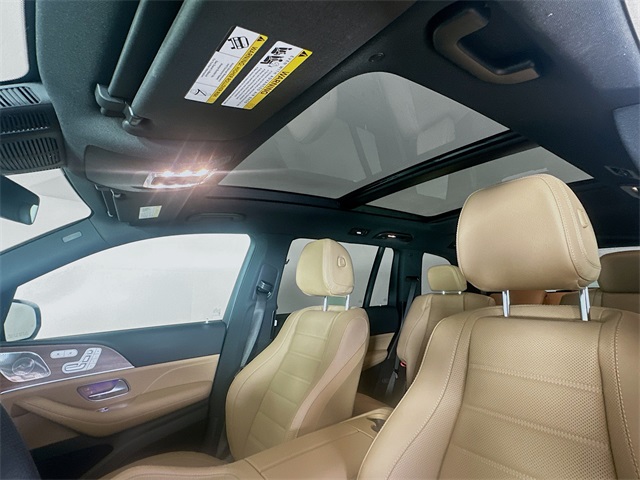 2024 Mercedes Benz GLS 450 4MATIC photo 19