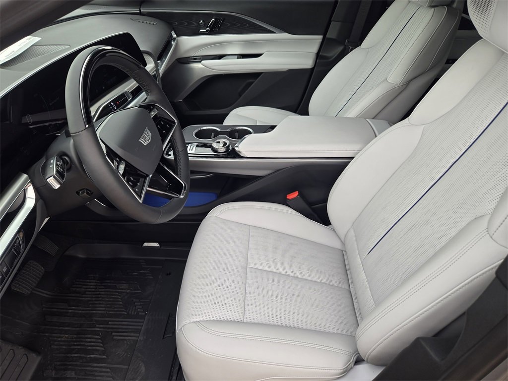 2025 Cadillac Lyriq Sport photo 11