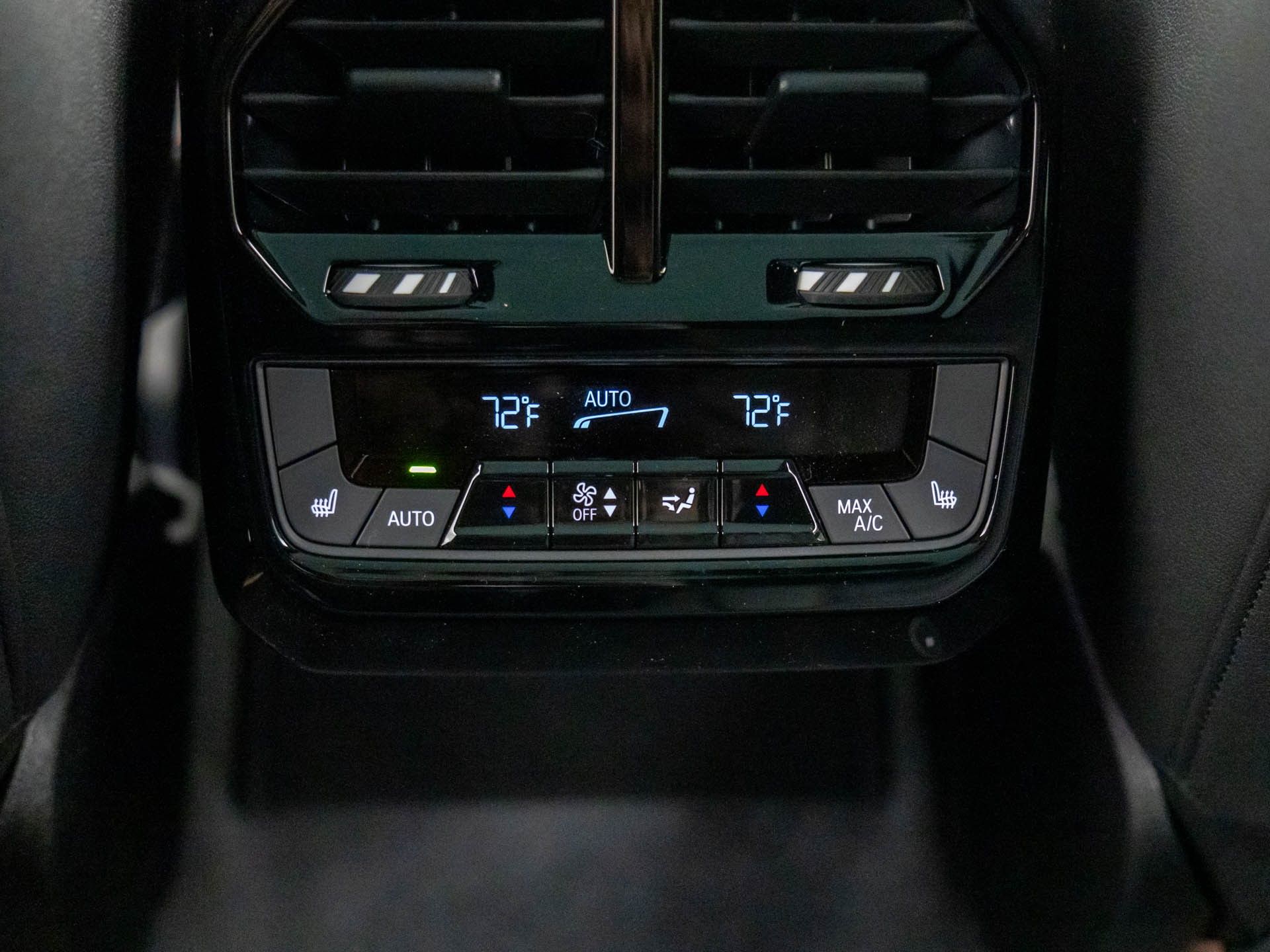 2025 Bmw iX photo 18