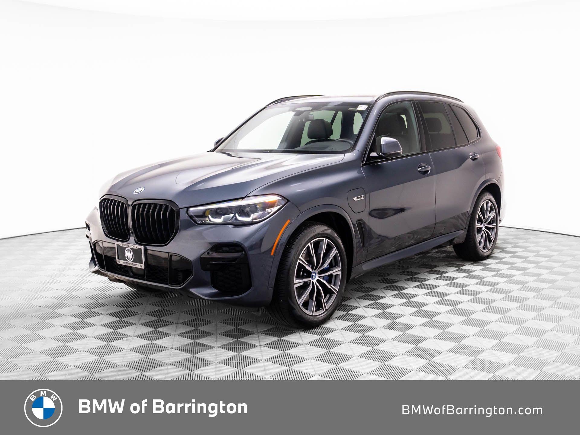 2022 BMW X5 45e's photo