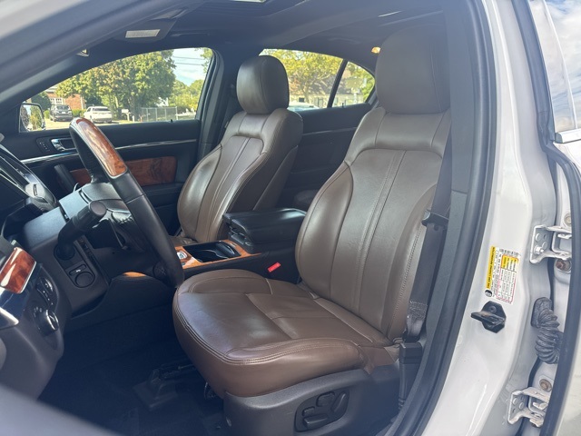 2013 Lincoln MKS EcoBoost photo 10
