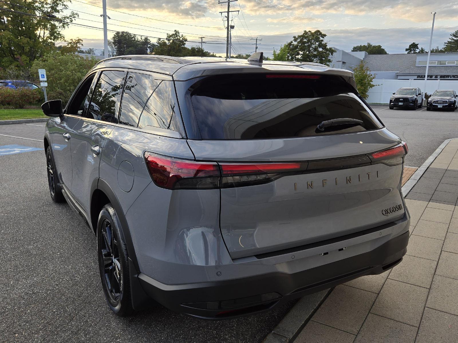2026 Infiniti QX60 Luxe photo 12