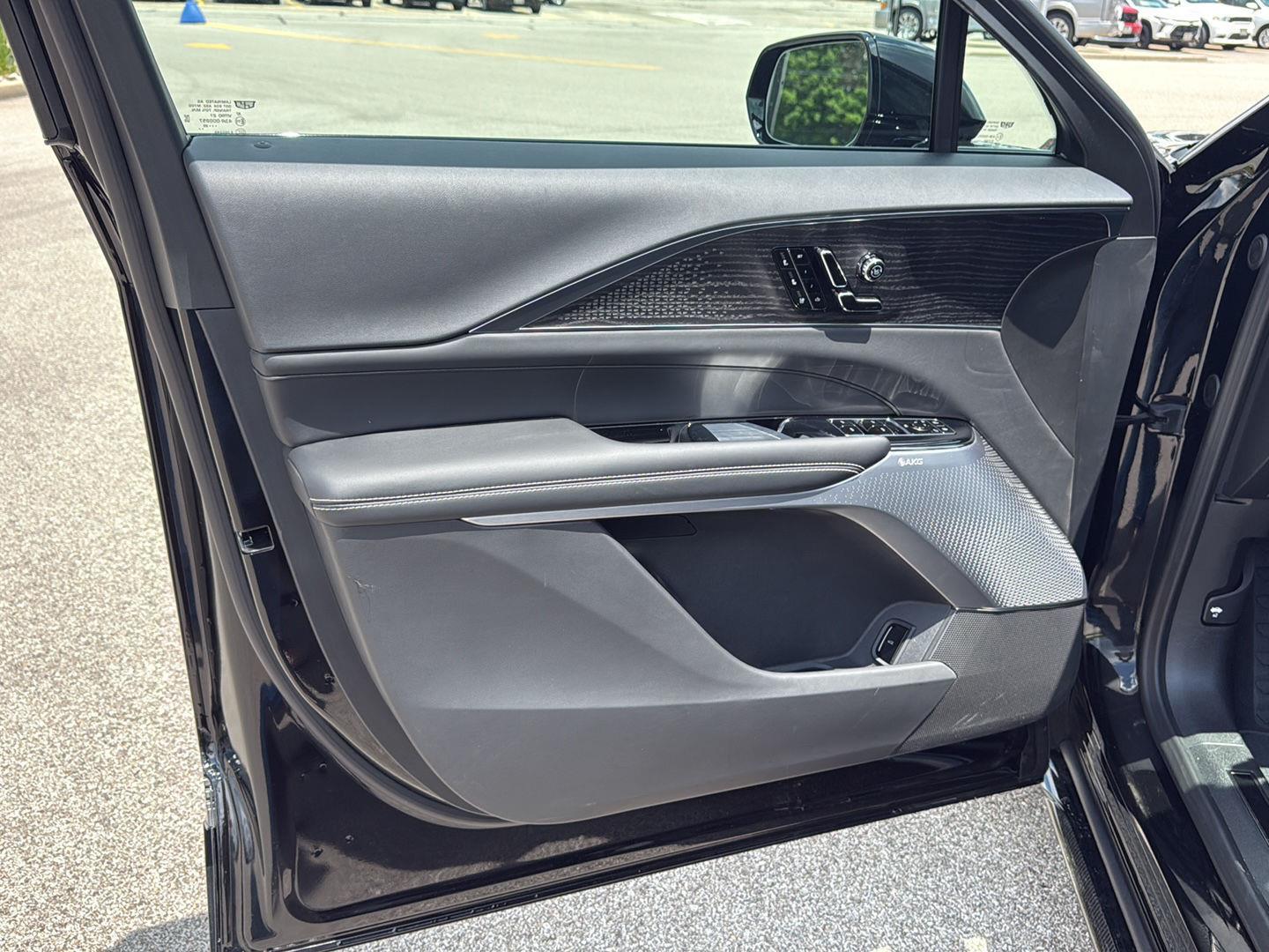 2026 Cadillac Lyriq photo 17